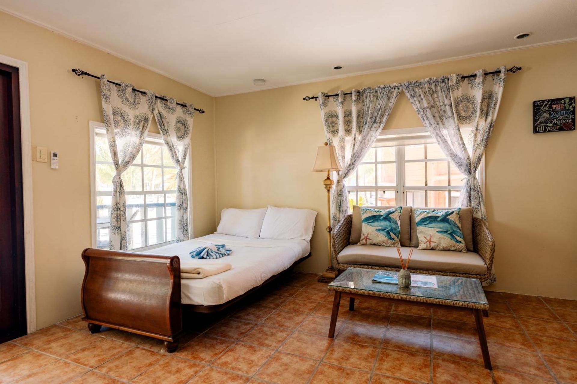 Blue Marlin Beach Resort Dangriga Exterior foto