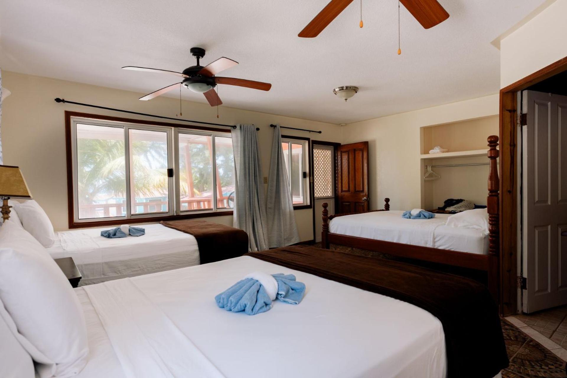 Blue Marlin Beach Resort Dangriga Exterior foto