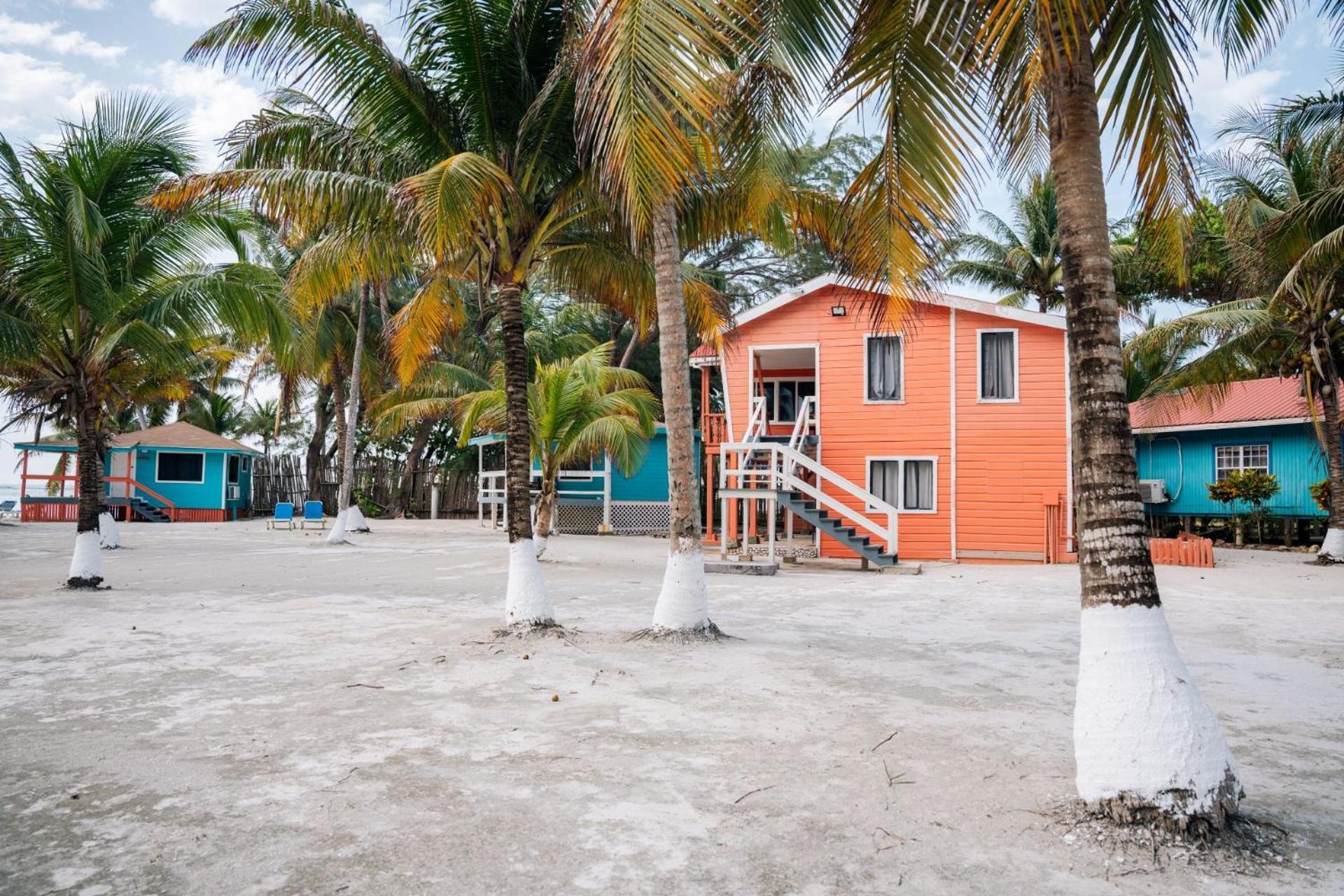 Blue Marlin Beach Resort Dangriga Exterior foto